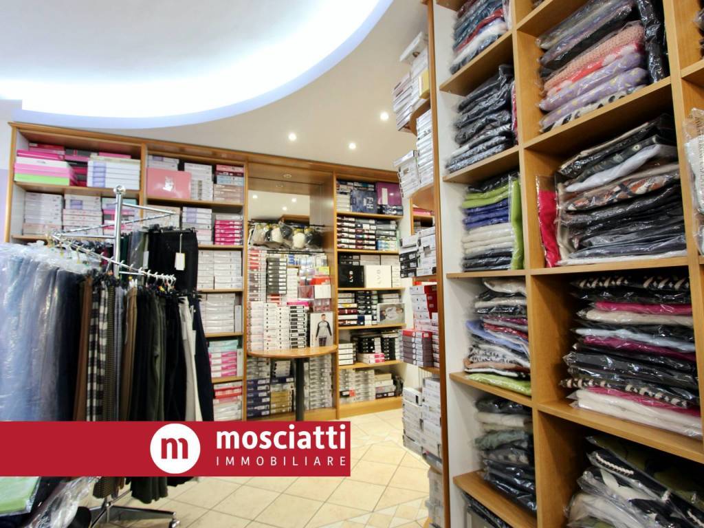 Immobile a Matelica in Viale Martiri della Libertà - Foto 4