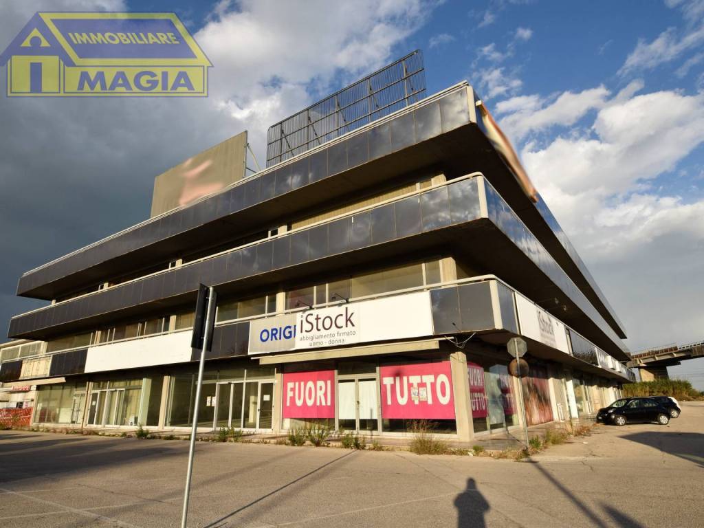 Immobile a San benedetto del tronto in Via Pasubio, 77 - Foto 3