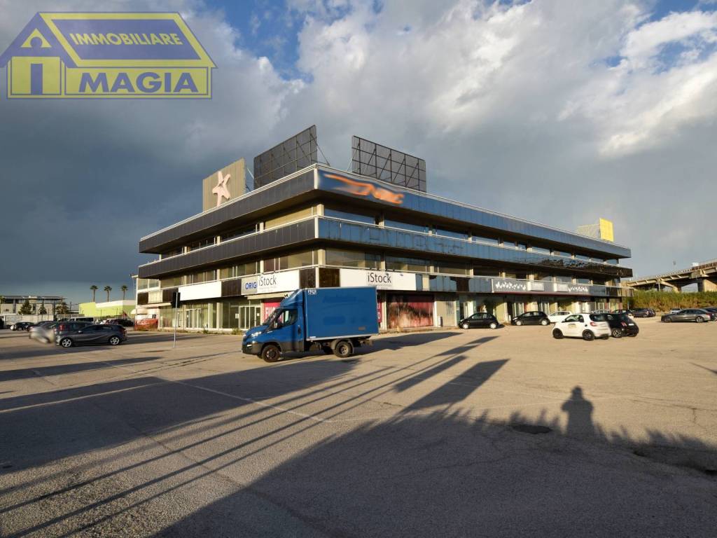 Immobile a San benedetto del tronto in Via Pasubio, 77 - Foto 4