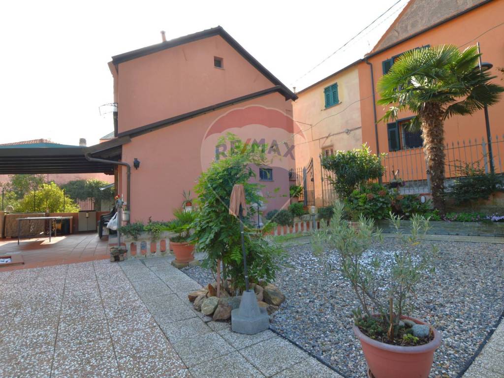 Casa indipendente a Bergeggi in Via Alfredo Faggi, 6 - Foto 2