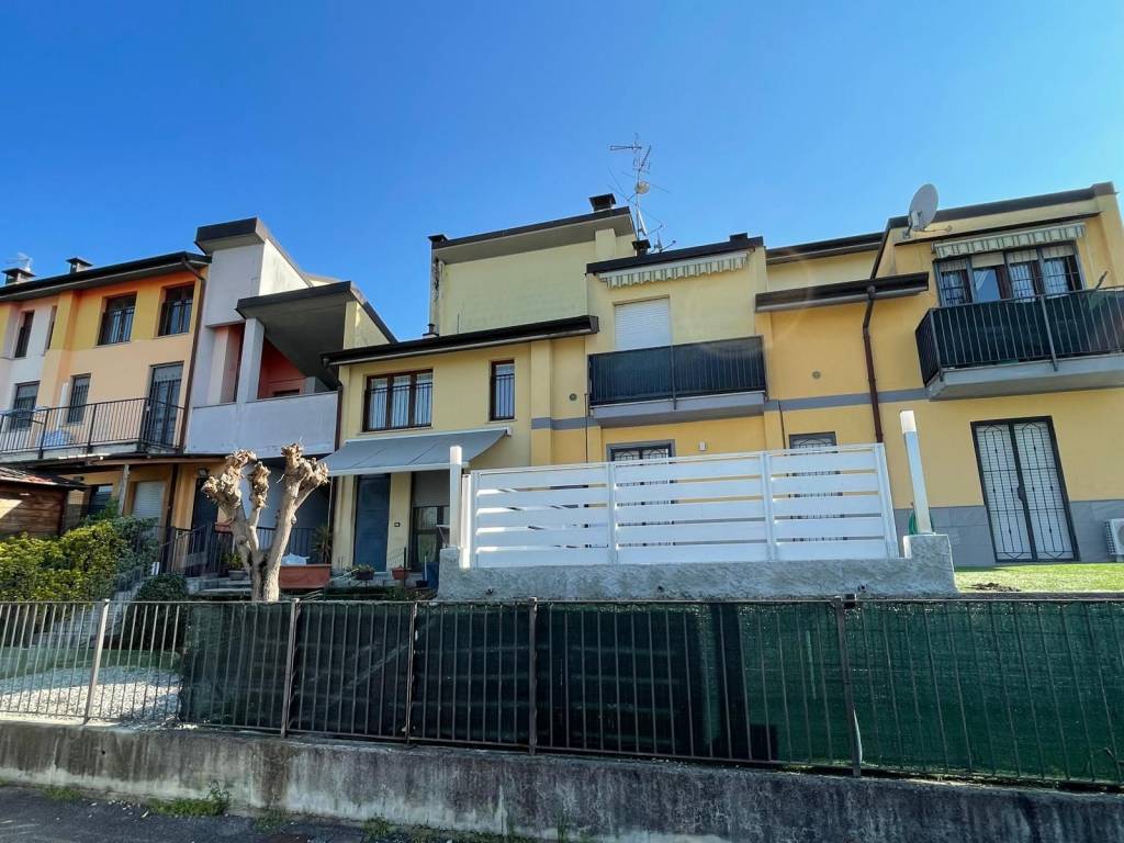 Appartamento a Lurano in Via Antonio Meucci, 43 - Foto 2