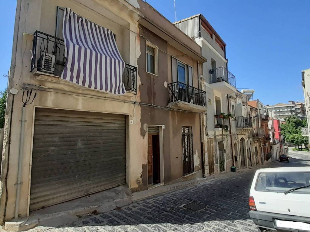 Villa a Palazzolo acreide in Via Carcerivia Carceri - Foto 2