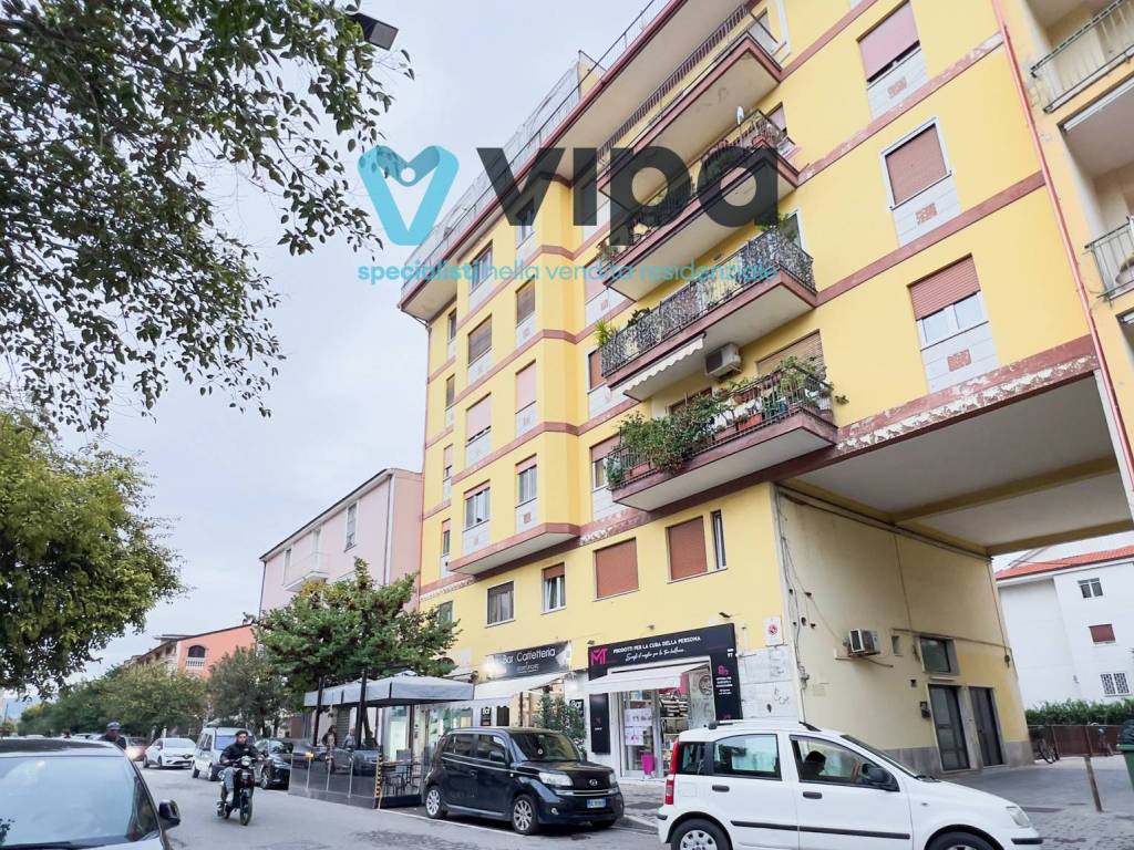 Appartamento a Caserta in Via Giulio Antonio Acquaviva, 99 - Foto 2