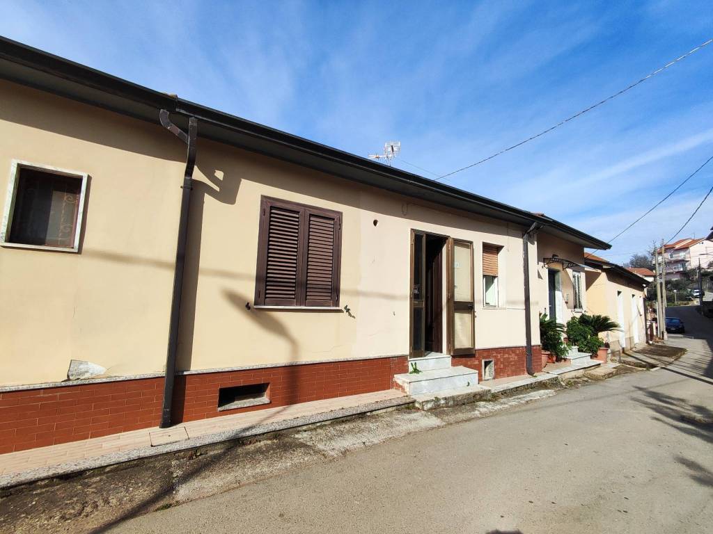 Casa indipendente a San nicola manfredi in Via Pierri - Foto 2