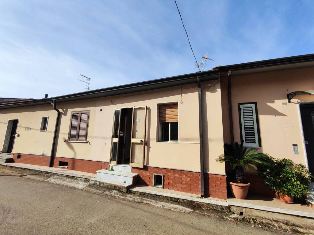 Casa indipendente a San nicola manfredi in Via Pierri - Foto 3