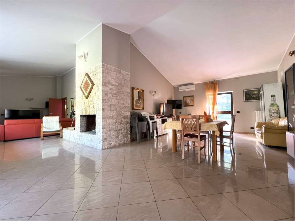 Villa a Andria in Viale delle Pinete - Foto 5