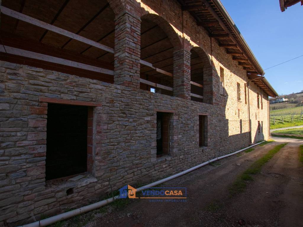 Rustico / casale a Santo stefano belbo in Località Robini - Foto 4