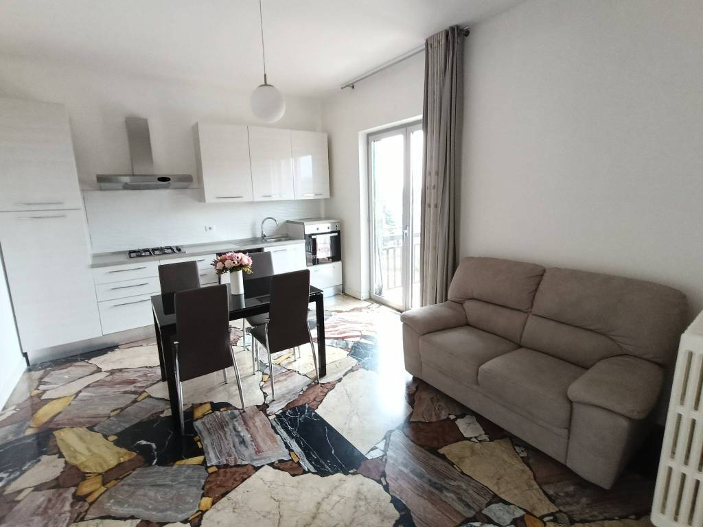 Appartamento a Borgomanero in Via Gozzano, 86 - Foto 3