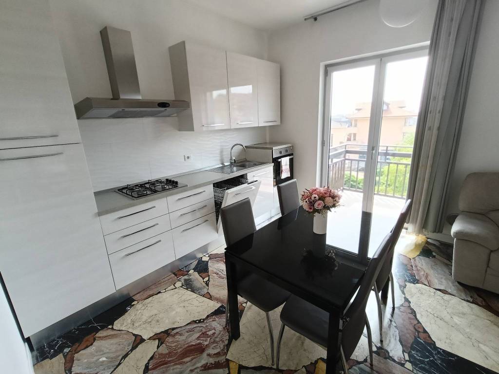 Appartamento a Borgomanero in Via Gozzano, 86 - Foto 5