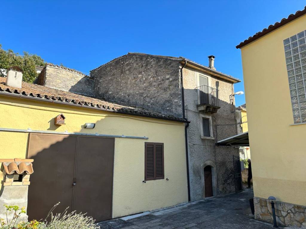 Casa indipendente a Caramanico terme in Contrada Fonte Santa Croce, 40 - Foto 2
