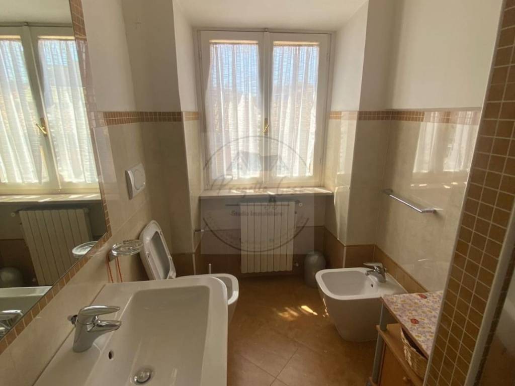 Appartamento a Velletri in Via Menotti Garibaldi - Foto 2