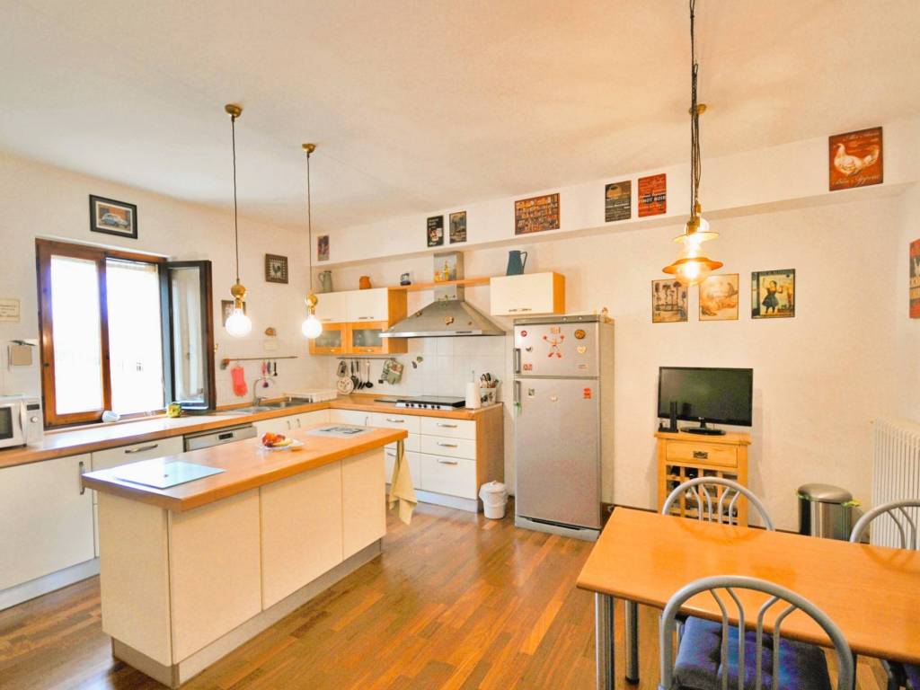 Casa indipendente a Città di castello in Via degli Albizzini - Foto 2