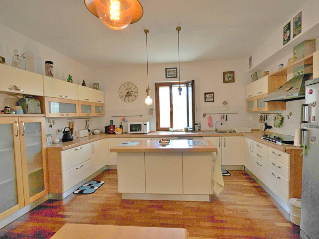 Casa indipendente a Città di castello in Via degli Albizzini - Foto 3