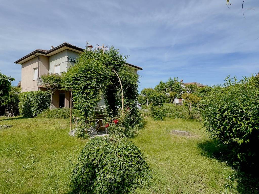 Villa a Ovada in Strada Molare - Foto 2