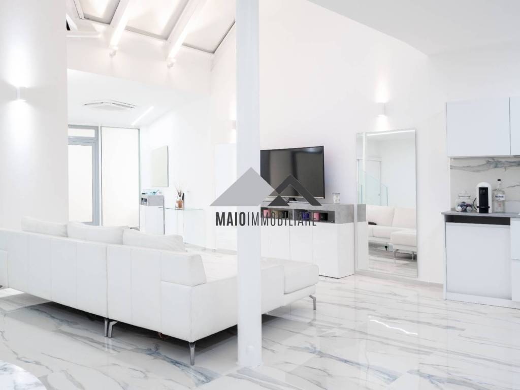 Loft / open space a Cattolica in Via Dante - Foto 3