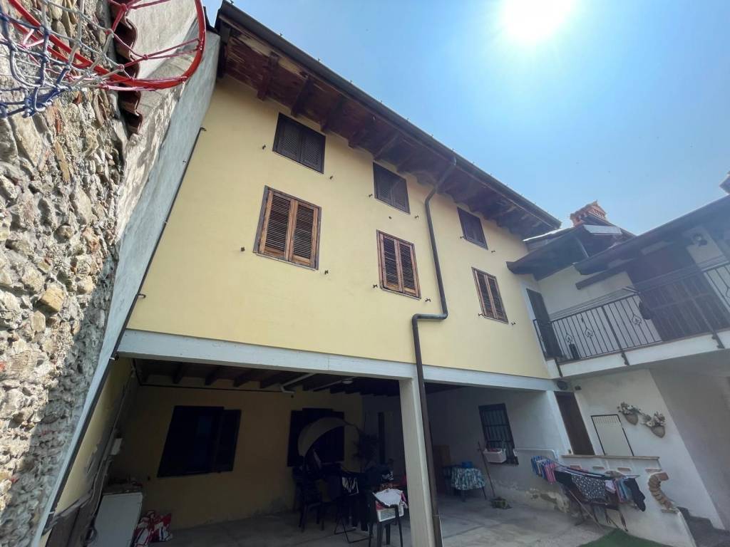 Appartamento a Molteno in Via Vittorio Veneto - Foto 4