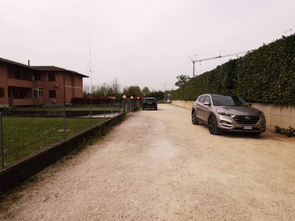 Terreno a Azzano decimo in Via Comugne di Sopra - Foto 3