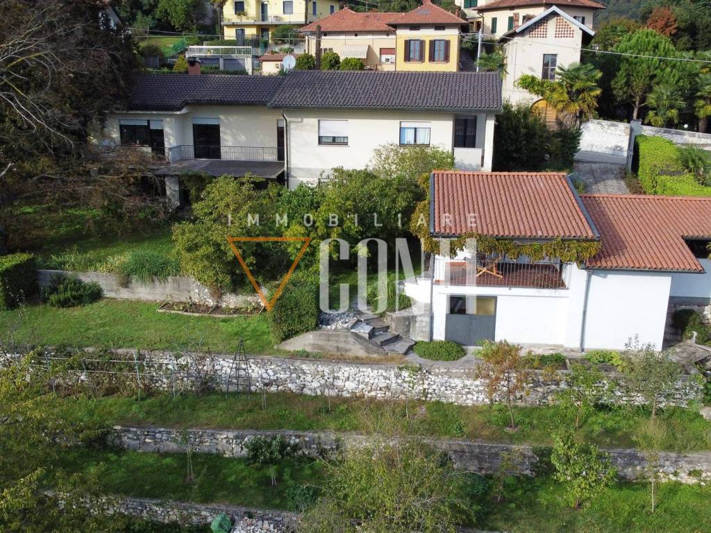 Villa a Gavirate in Via D. Bernacchi, 9 - Foto 2