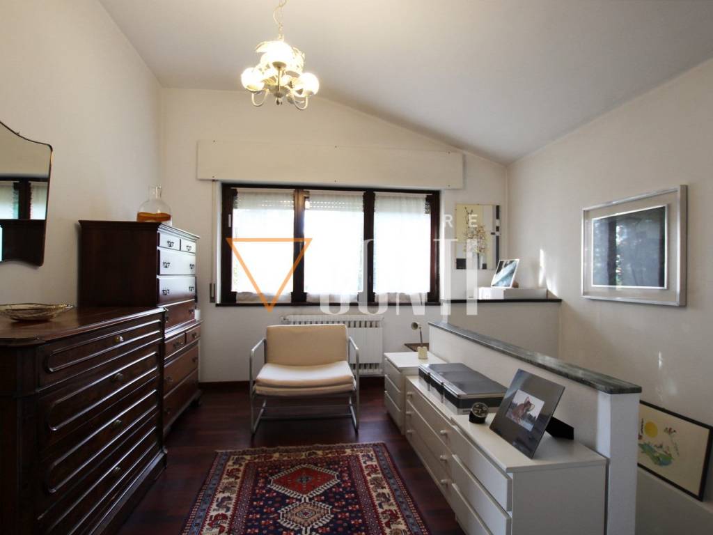 Villa a Gavirate in Via D. Bernacchi, 9 - Foto 4