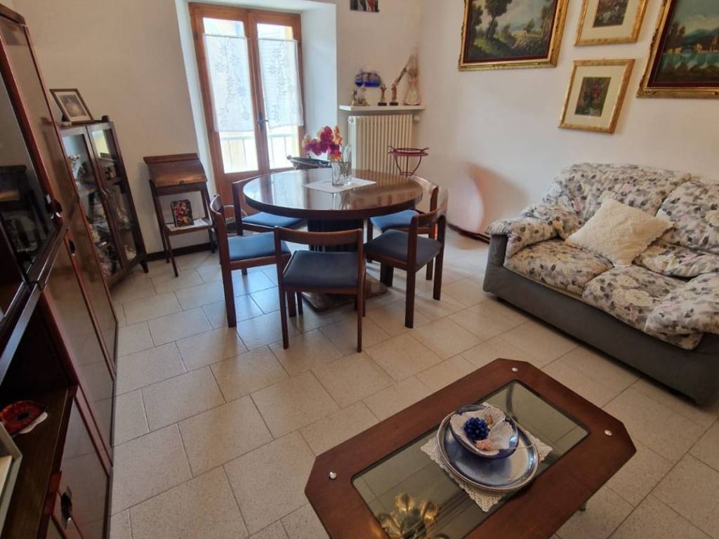 Appartamento a Omegna in Piazza Capitano Beltrami, 31 - Foto 3