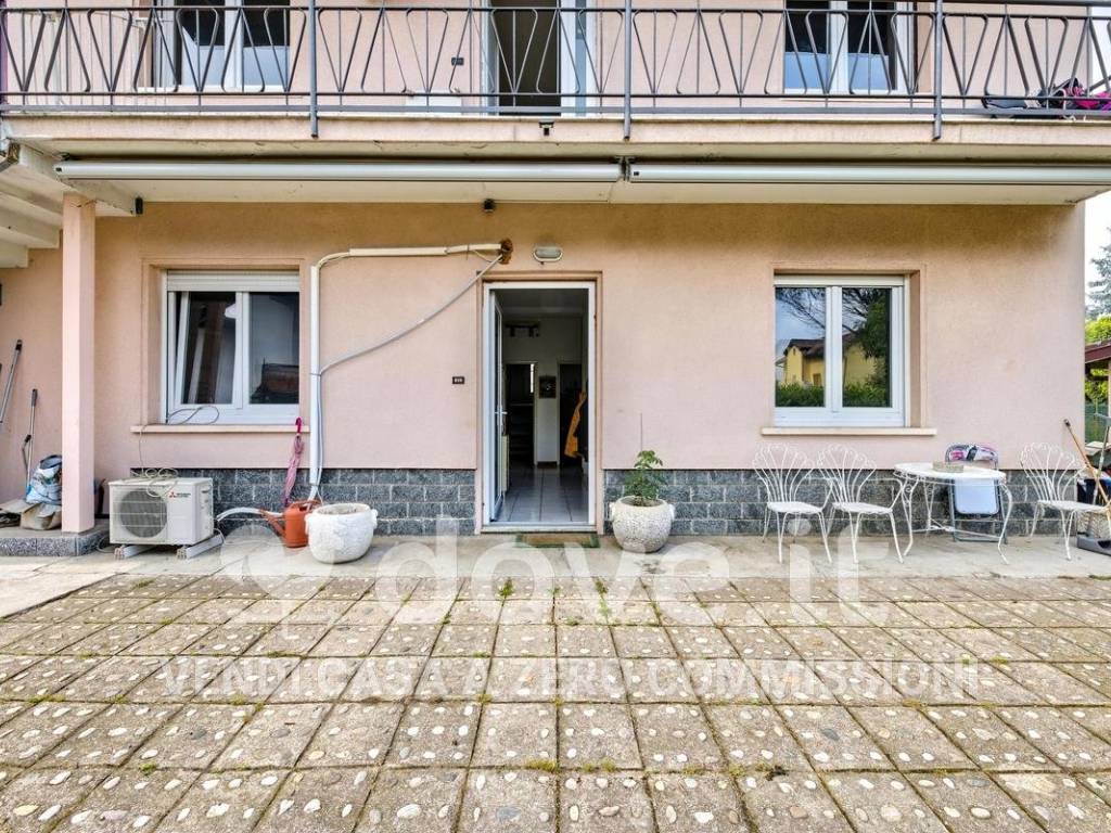 Villa a Besnate in Via Carducci - Foto 2