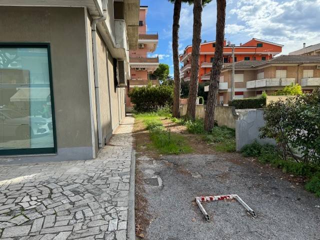 Immobile a Alba adriatica in Via Trieste, 5 - Foto 2