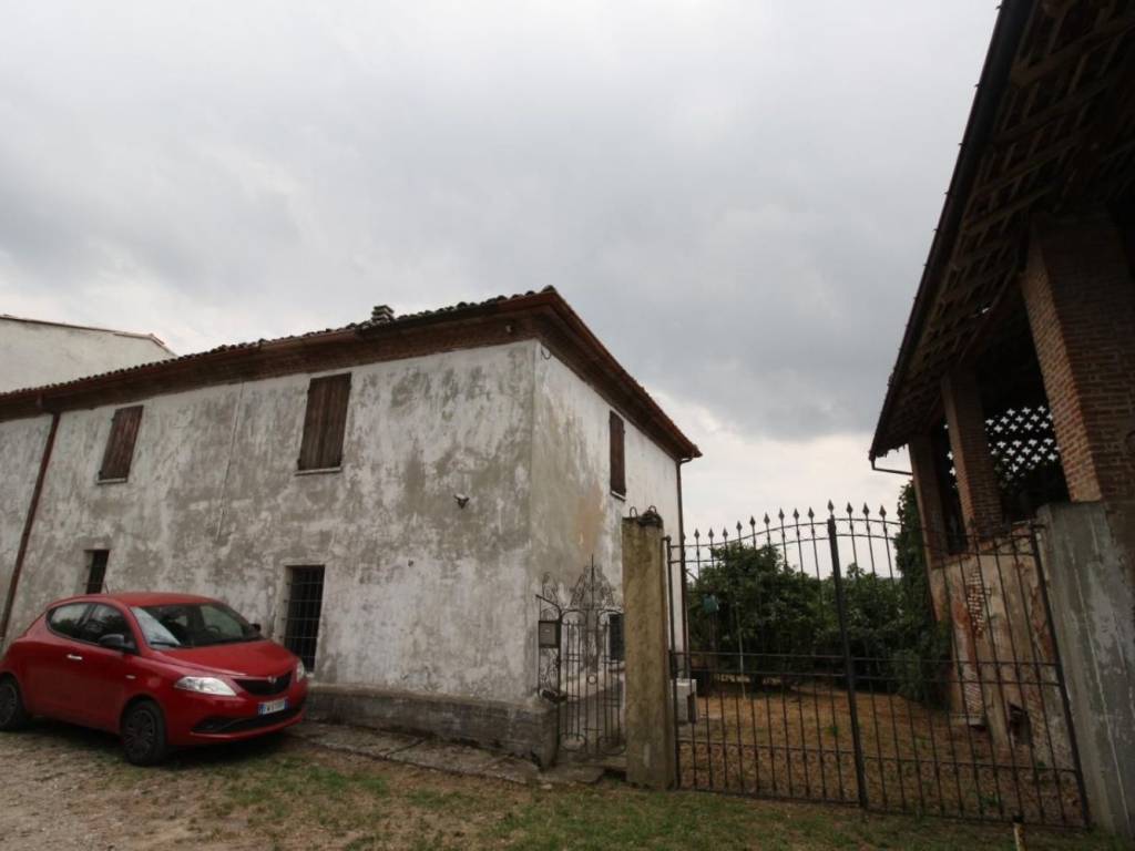Rustico / casale a Ziano piacentino in Localita stalla - Foto 5
