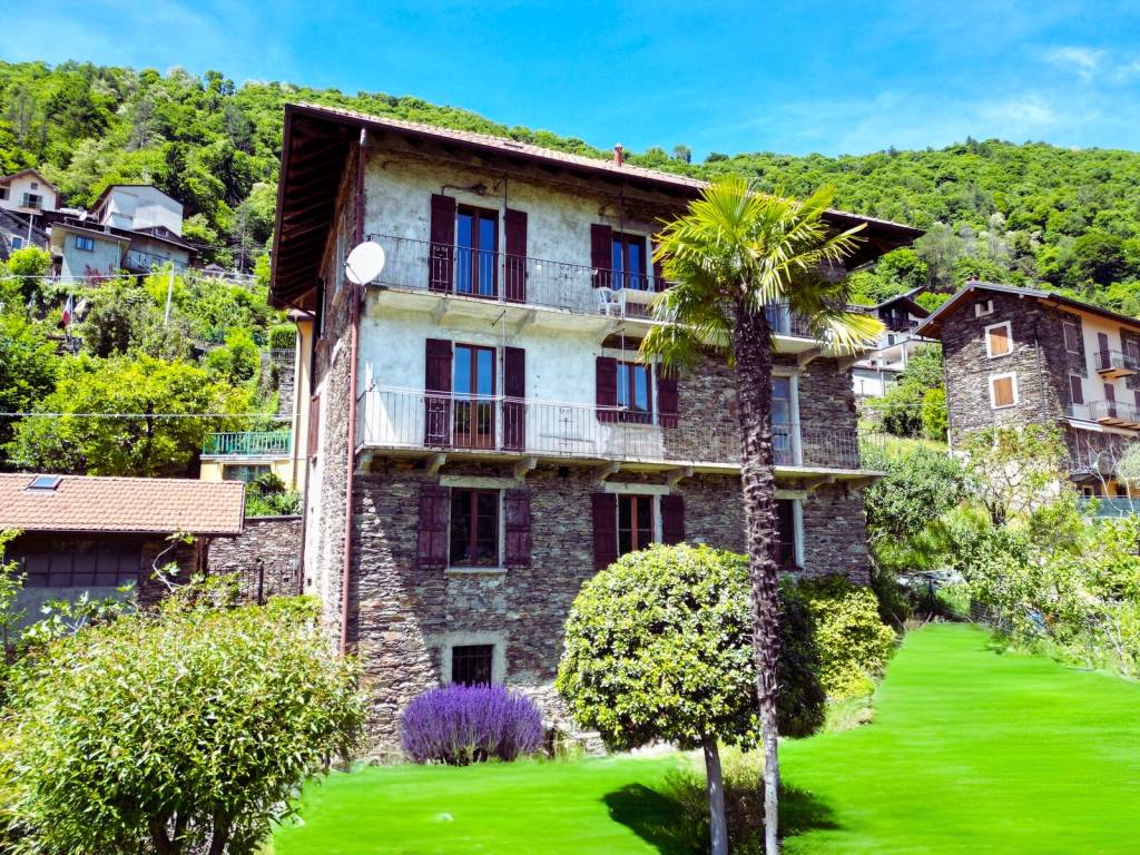 Villa a Caprezzo in Via Verazzi - Foto 2