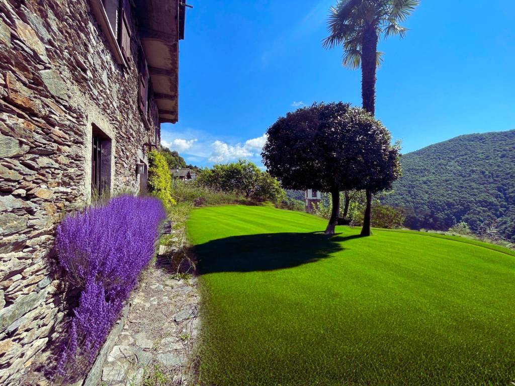Villa a Caprezzo in Via Verazzi - Foto 3