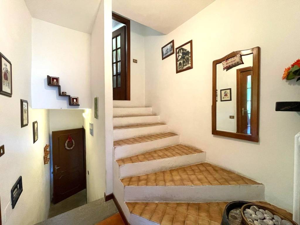 Villa a Caprezzo in Via Verazzi - Foto 5