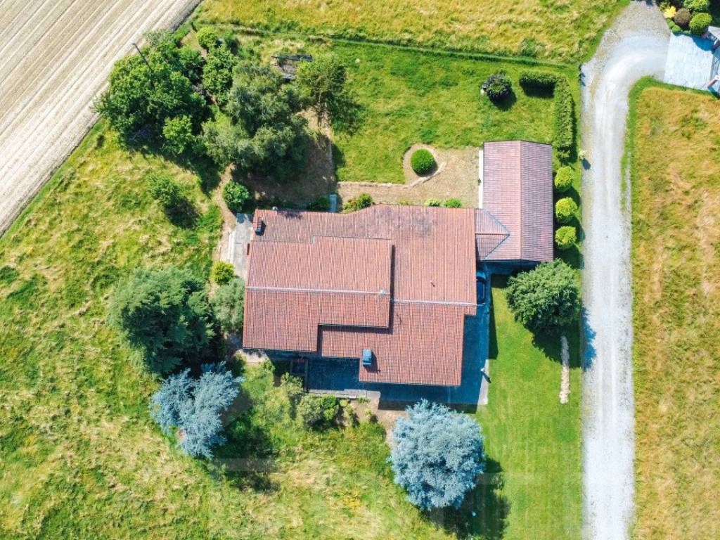 Villa a Oleggio in via alzate 90 - Foto 2