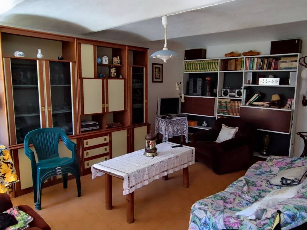 Casa indipendente a Castello di annone in Frazione Crocetta, 65 - Foto 2