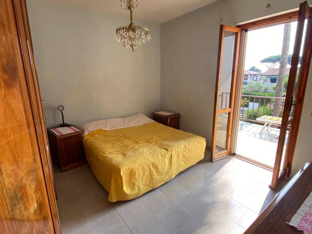 Villa a Sabaudia in Viale delle Peonie - Foto 4
