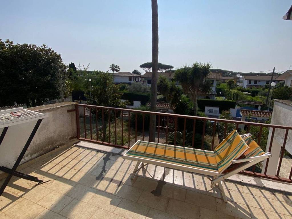 Villa a Sabaudia in Viale delle Peonie - Foto 5