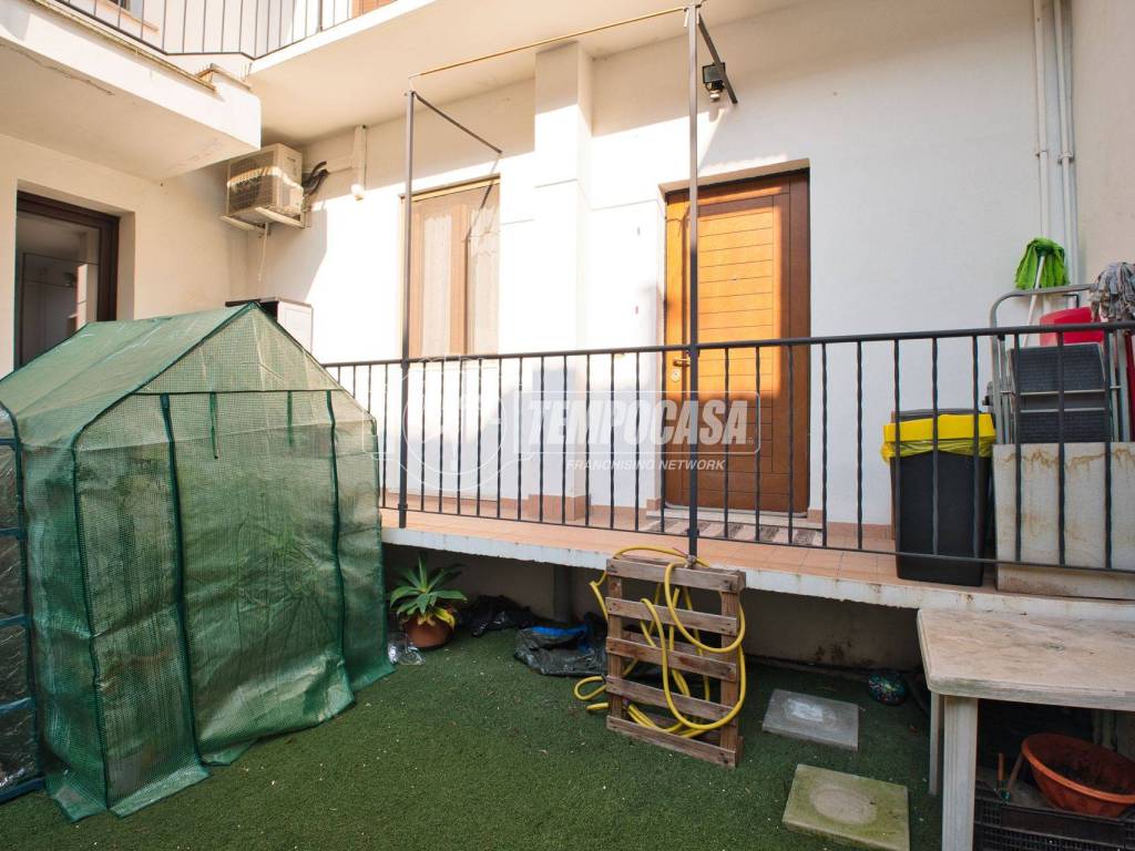 Villa a Galliate in Via Giacomo Matteotti - Foto 4