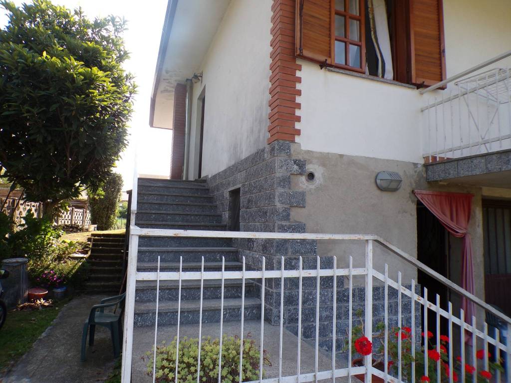 Casa indipendente a Monvalle in Via Roma - Foto 2