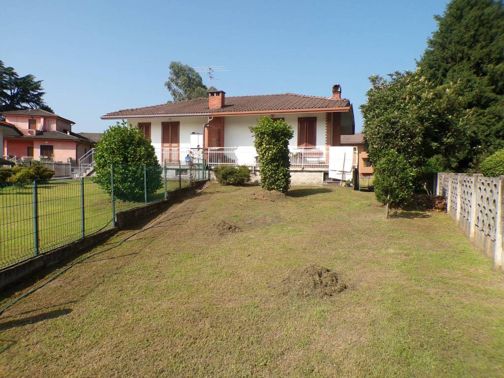 Casa indipendente a Monvalle in Via Roma - Foto 4