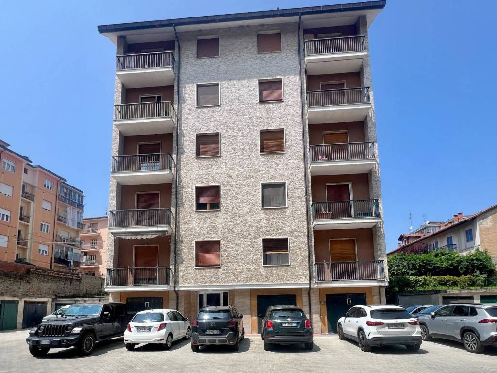 Appartamento a Alba in Corso Langhe, 28 - Foto 3