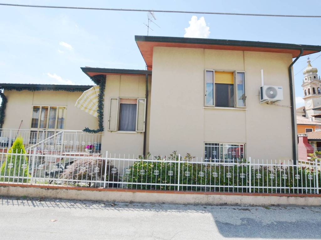 Casa indipendente a Crespino in Via Trieste, 14 - Foto 3