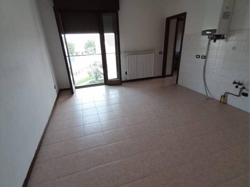 Appartamento a Porto mantovano in Strada Dosso - Foto 3