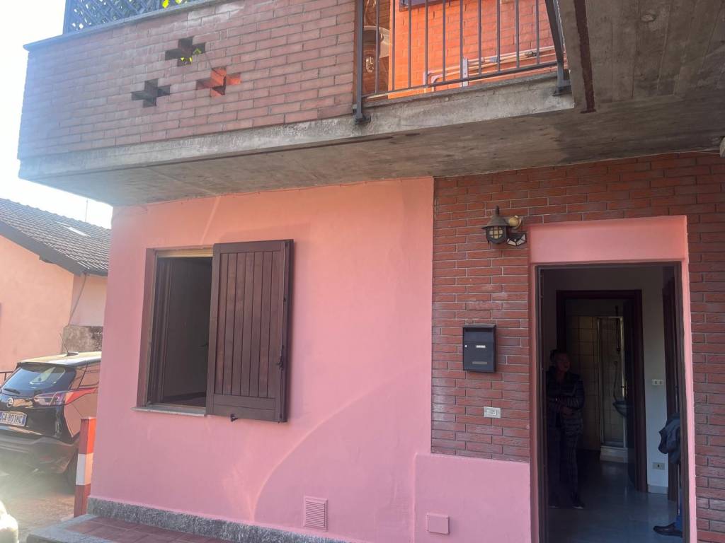 Appartamento a Besozzo in Via Antonio N. Gorini, 33 - Foto 3