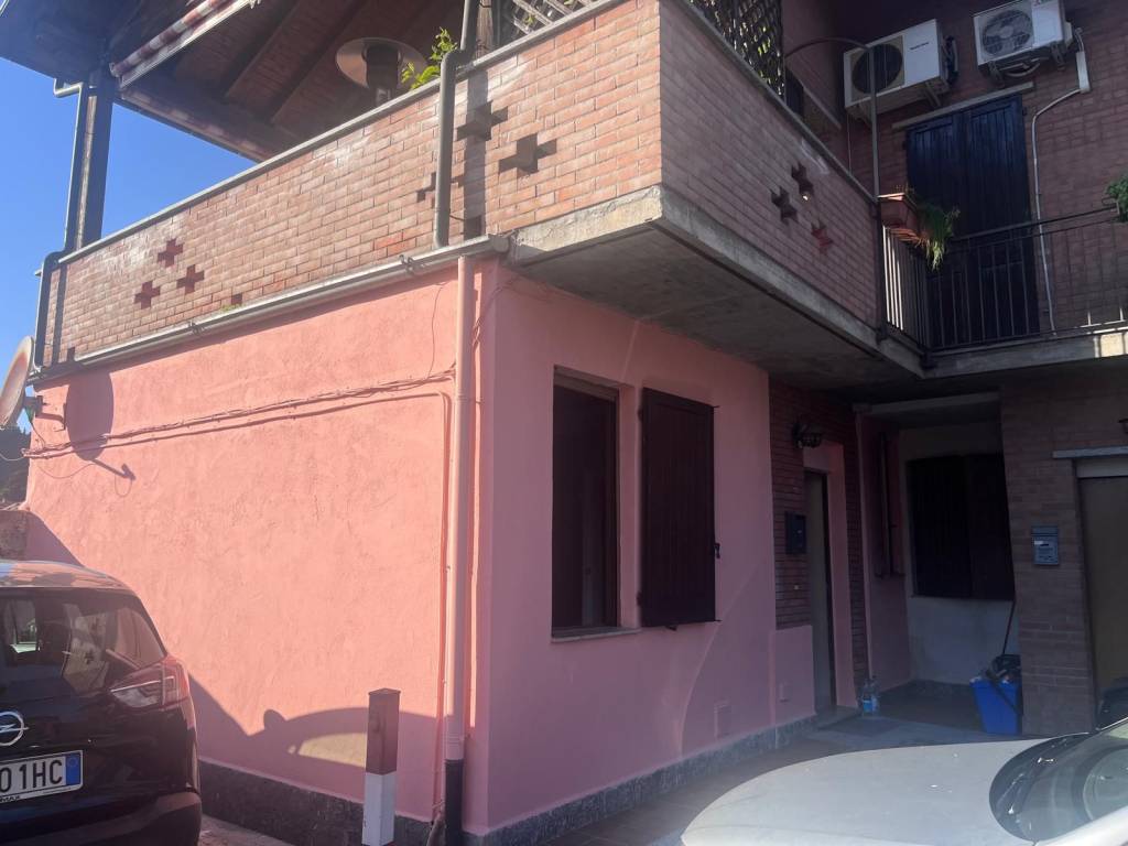 Appartamento a Besozzo in Via Antonio N. Gorini, 33 - Foto 4