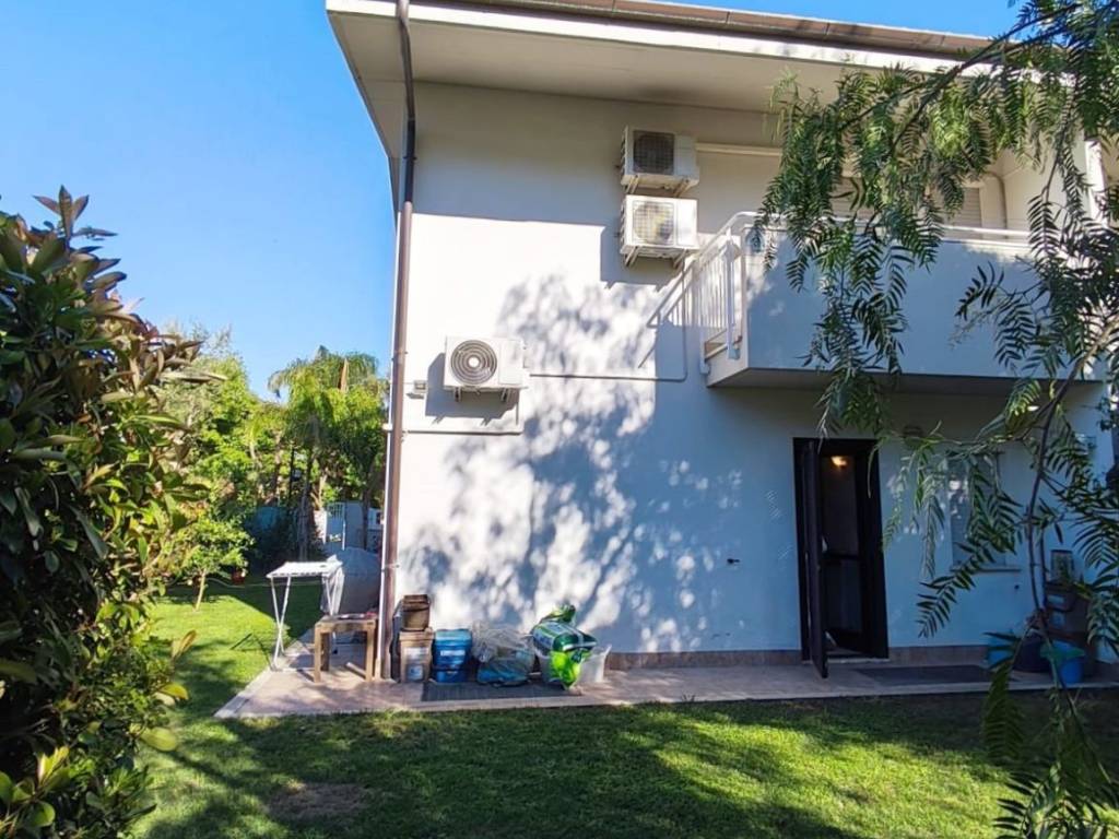 Villa a San felice circeo in Via Roma, 177 - Foto 2