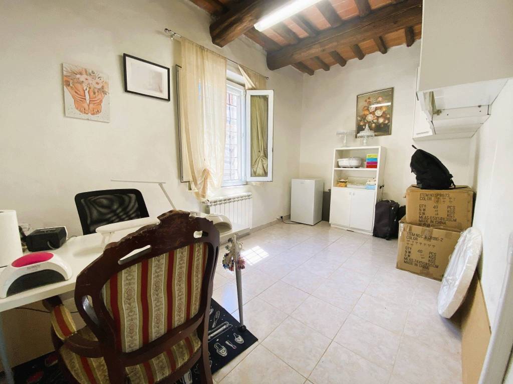 Casa indipendente a Prato in Via Roma, 633 - Foto 3