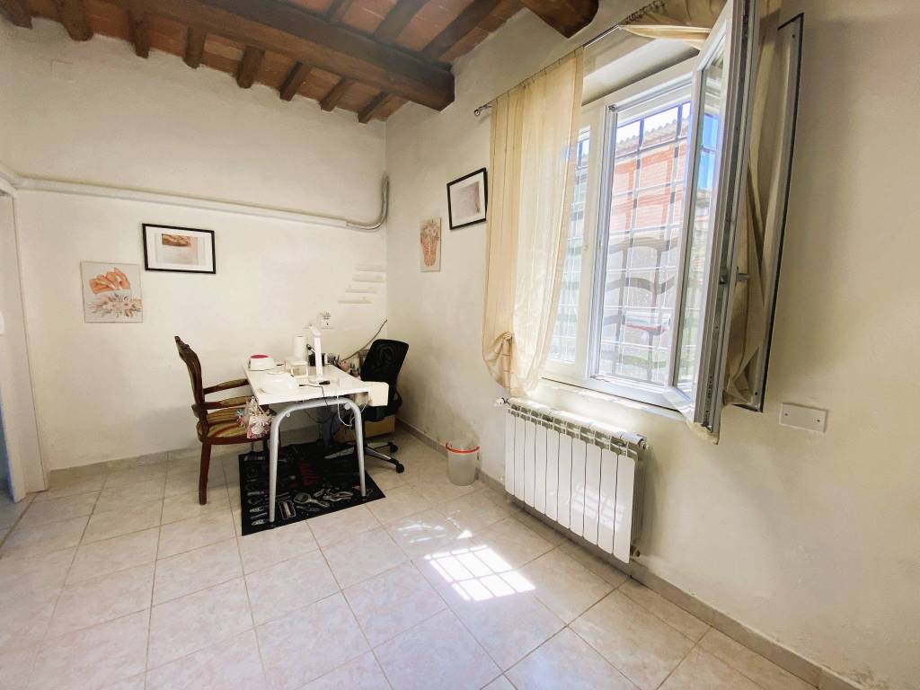 Casa indipendente a Prato in Via Roma, 633 - Foto 4