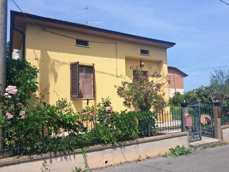 Villa a Castiglione del lago in Via Nuova - Foto 2