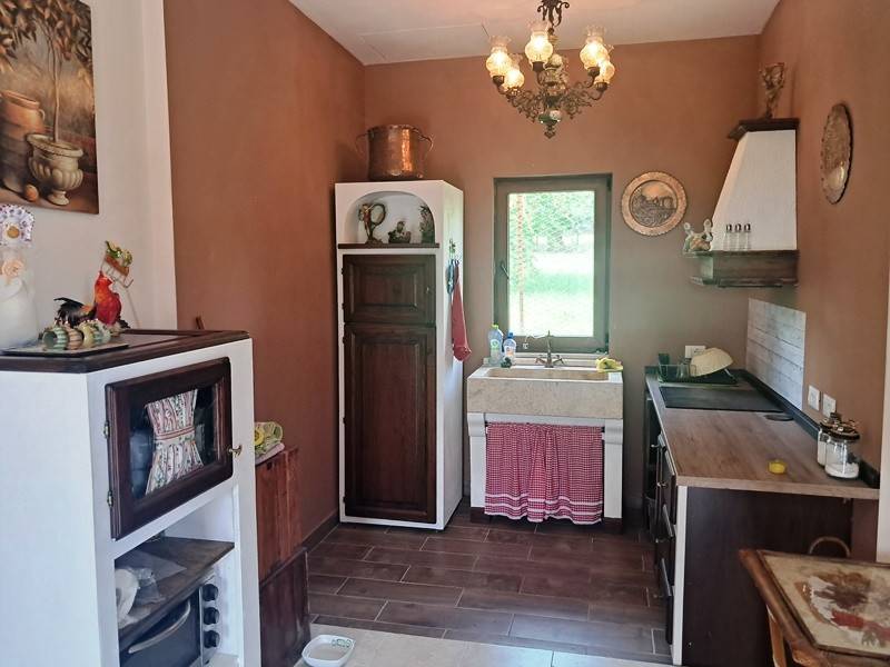 Villa a Castiglione del lago in Via Nuova - Foto 5