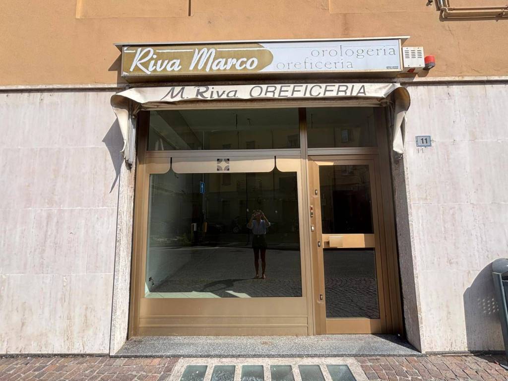 Immobile a Oggiono in PIAZZA SIRONI, 11 - Foto 5