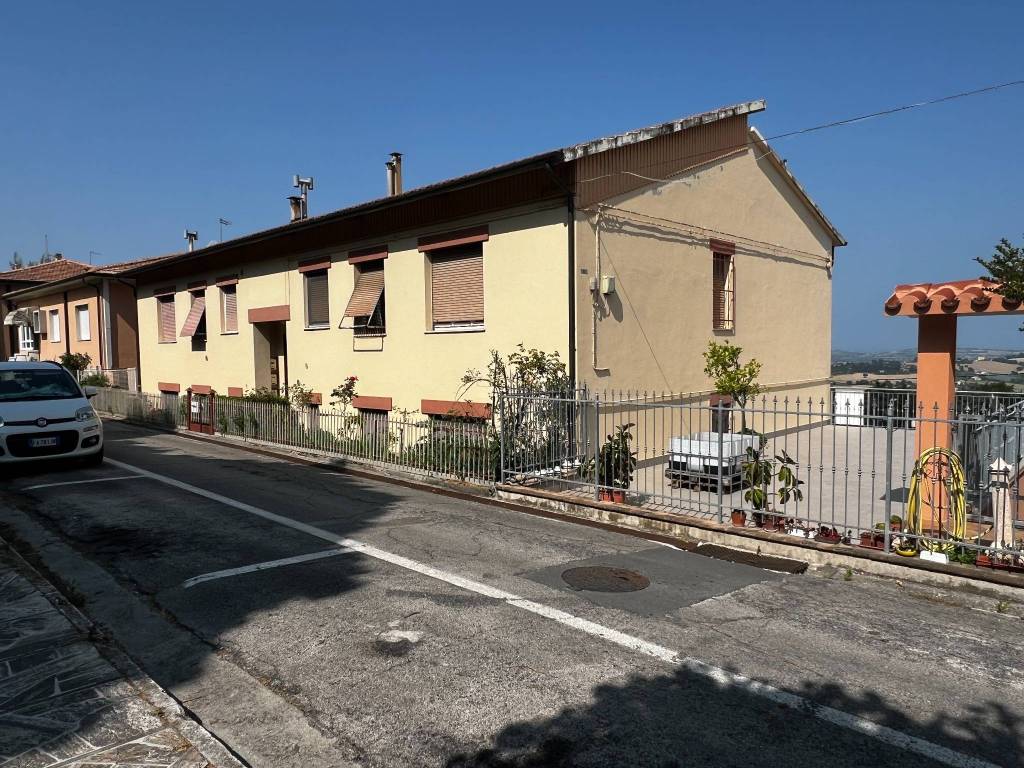 Appartamento a Osimo in Piazza Giovanni XXIII, 9 - Foto 2