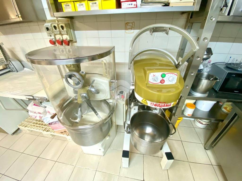 Immobile a San benedetto del tronto in commerciale Via Monfalcone, 7 - Foto 5